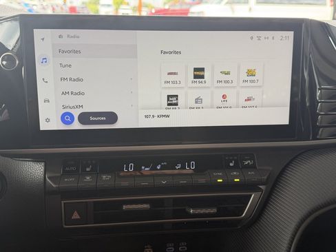 Used 2025 Toyota Camry SE w/ Multimedia Upgrade Package AWD/4WD image 16