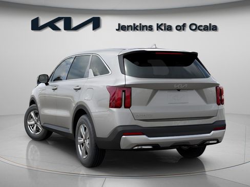 New 2026 Kia Sorento LX FWD image 6