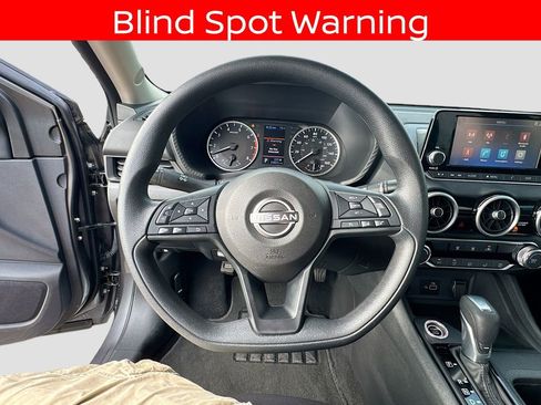 Used 2025 Nissan Sentra S FWD image 10