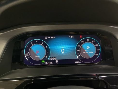 Used 2025 Volkswagen Atlas Cross Sport SE w/ Panoramic Sunroof Package AWD/4WD image 14