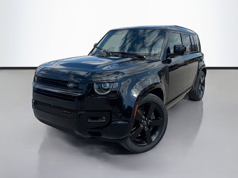 Used 2023 Land Rover Defender 110 X-Dynamic SE image 1