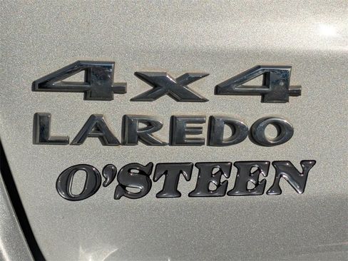 Used 2013 Jeep Grand Cherokee Laredo image 21