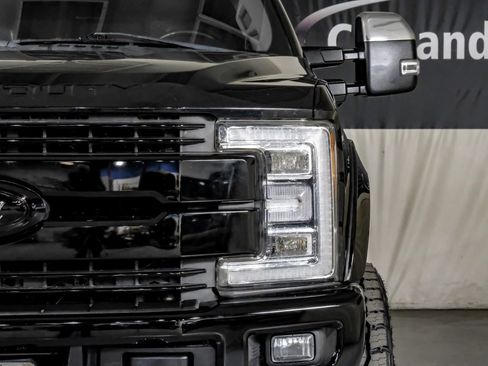 Used 2019 Ford F250 Lariat w/ Lariat Ultimate Package image 41