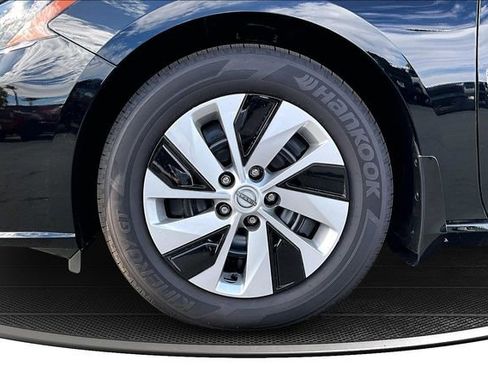 New 2025 Nissan Altima 2.5 S image 12