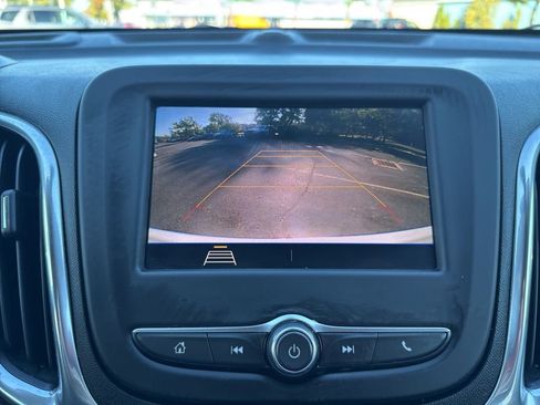 Used 2020 Chevrolet Equinox LT image 32