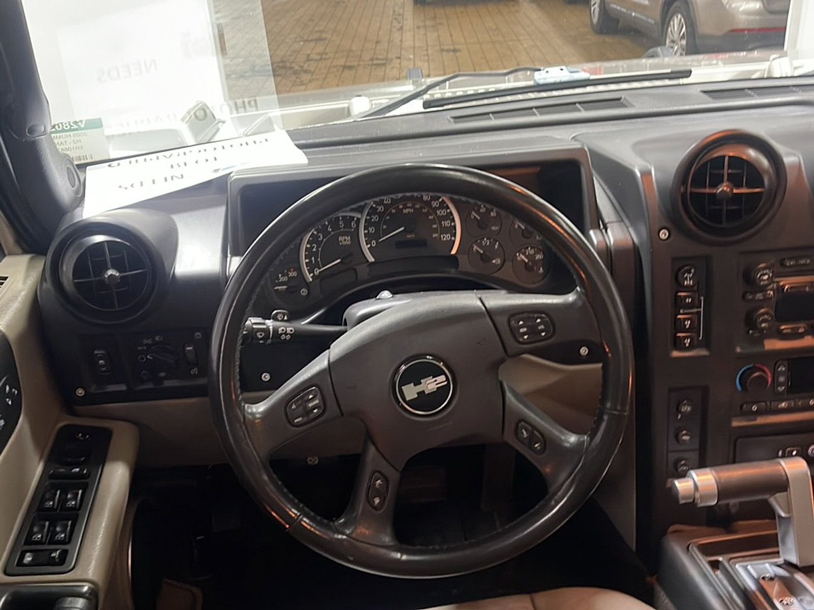 Used 2005 HUMMER H2 SUT w/ Preferred Equipment Group AWD/4WD image 3