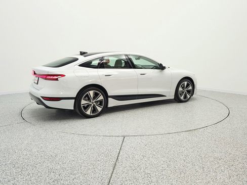 Used 2025 Audi A6 e-tron Premium Plus w/ Premium Plus RWD image 5