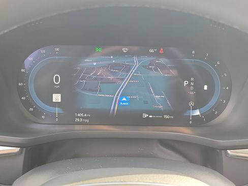 Certified 2025 Volvo XC60 B5 Plus image 21