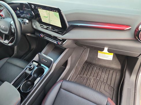 Certified 2026 Chevrolet Equinox RS w/ Convenience Package III FWD image 24
