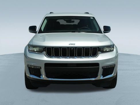 Used 2023 Jeep Grand Cherokee L Limited w/ Luxury Tech Group II AWD/4WD image 2