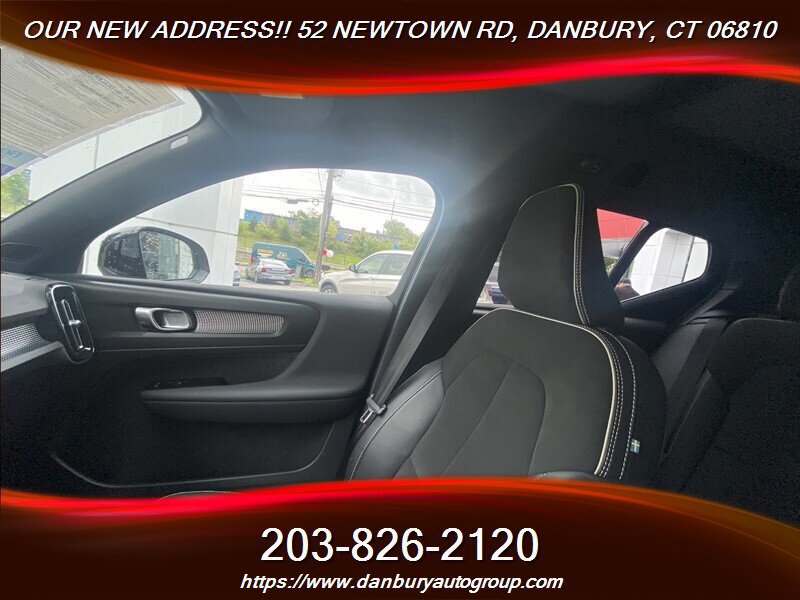 Used 2022 Volvo XC40 T5 R-Design AWD/4WD image 17