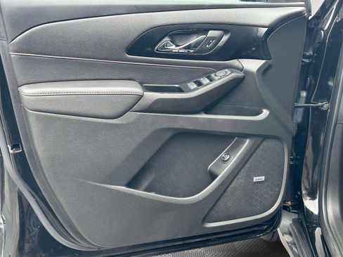 Certified 2023 Chevrolet Traverse RS image 23