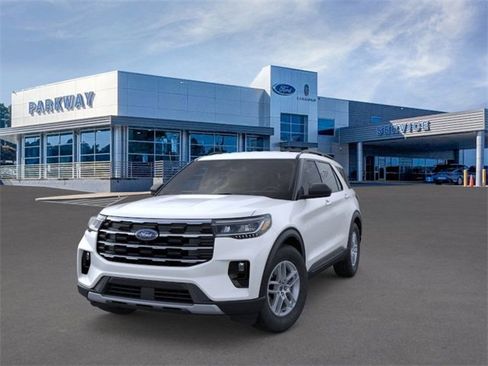 New 2026 Ford Explorer Active w/ Active Comfort Package image 2