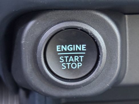 Certified 2025 Ford Maverick Tremor image 24