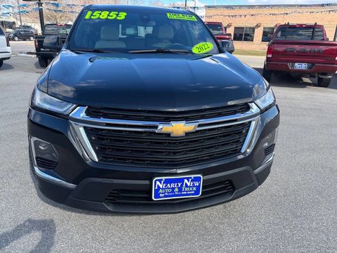 Used 2022 Chevrolet Traverse LS AWD/4WD image 8