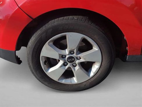 Used 2019 Kia Soul Base image 25