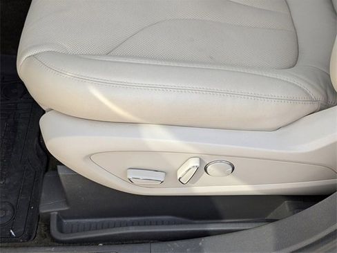 Used 2018 Lincoln MKX Reserve w/ Lincoln MKX Climate Package image 23