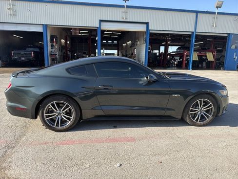Used 2016 Ford Mustang GT RWD image 6