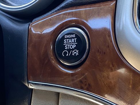 Used 2011 Jeep Grand Cherokee Limited w/ Trailer Tow Group image 32