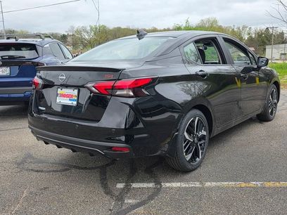 New 2025 Nissan Versa SR w/ Trunk Package