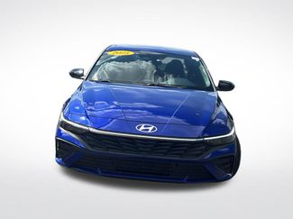 Used 2025 Hyundai Elantra SEL FWD video 2