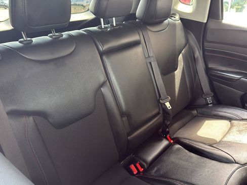 Used 2022 Jeep Compass Trailhawk image 34