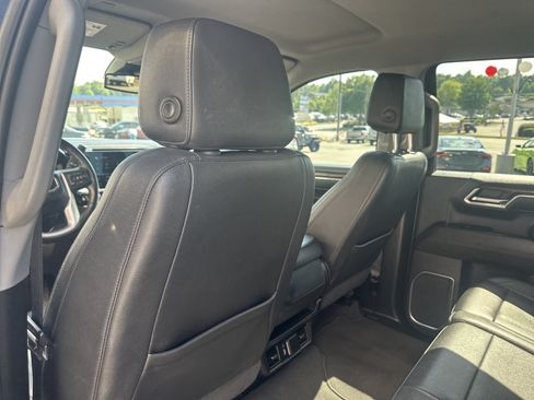 Used 2024 GMC Sierra 1500 SLT AWD/4WD image 21