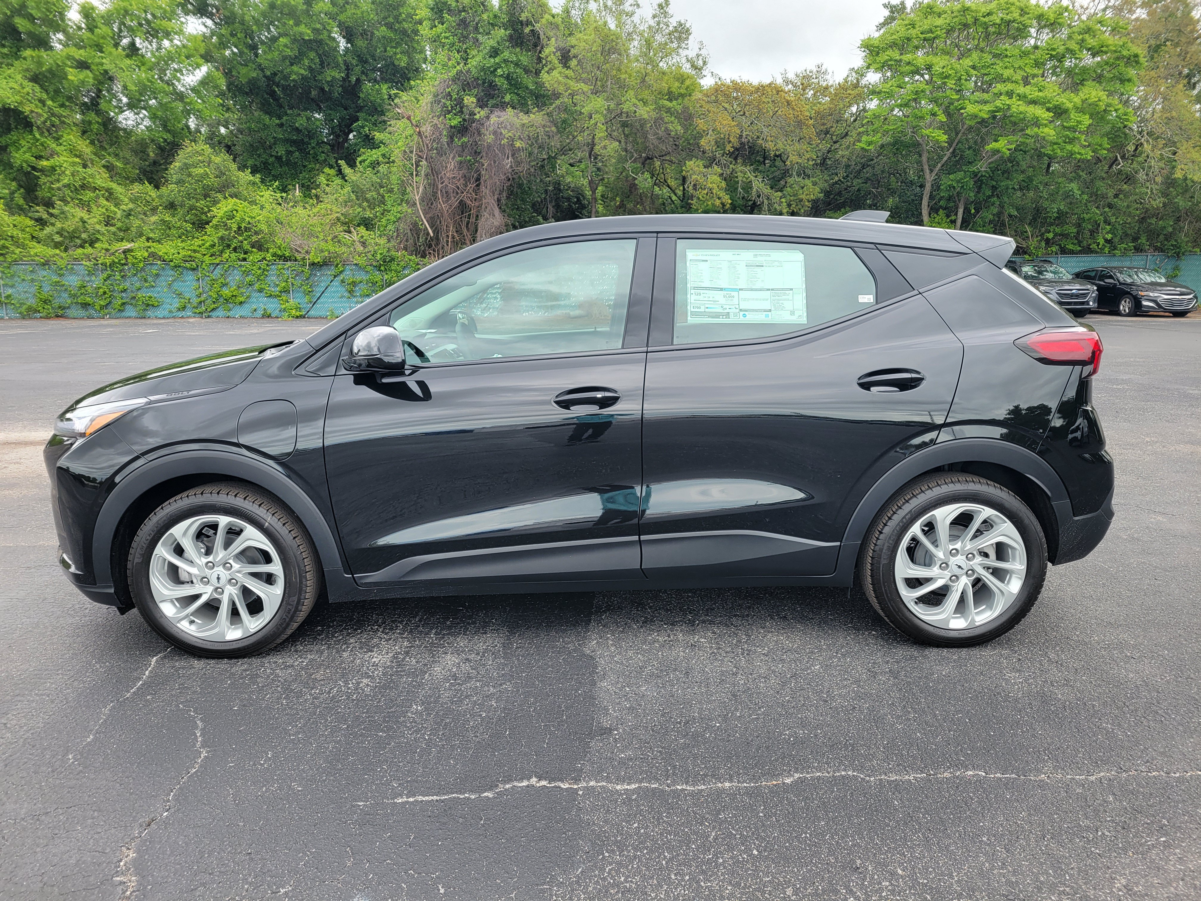 New 2027 Chevrolet Bolt LT w/ Comfort Package FWD image 10