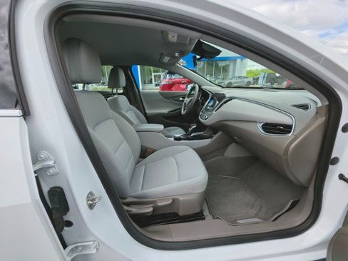 Used 2021 Chevrolet Malibu LT FWD image 13