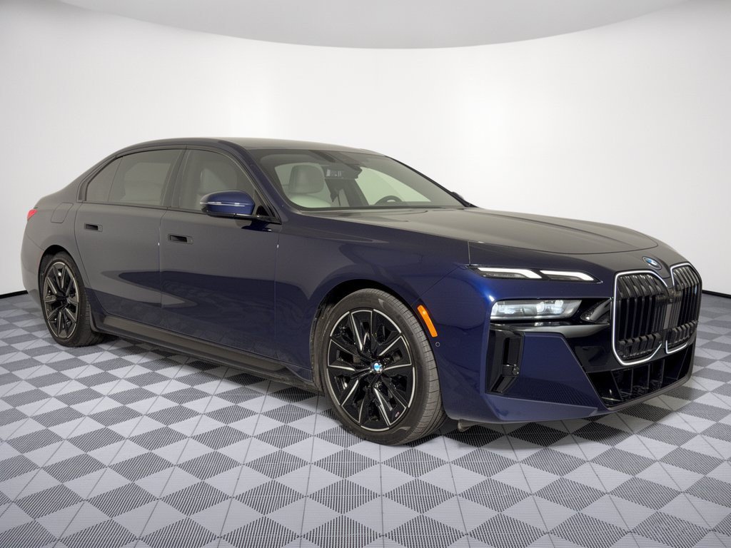 Used 2023 BMW i7 xDrive60 AWD/4WD image 7