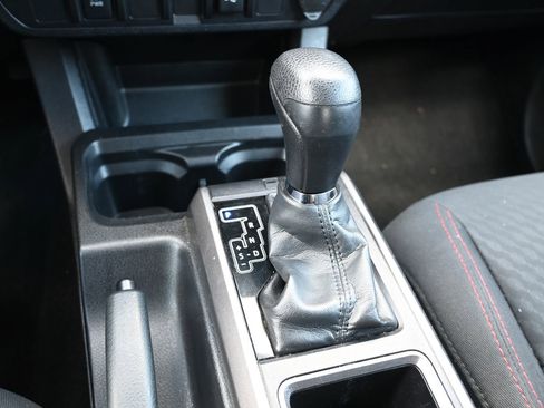 Used 2022 Toyota Tacoma SR image 19