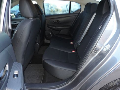 Used 2024 Nissan Sentra S FWD image 17