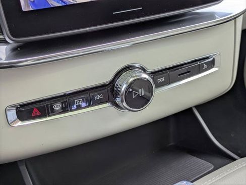 New 2026 Volvo XC90 T8 Ultra w/ Protection Package Premier AWD/4WD image 10