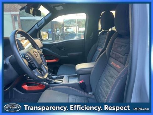 Used 2023 Nissan Frontier PRO-4X w/ Technology Package AWD/4WD image 15