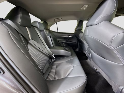 Used 2024 Toyota Camry SE image 26
