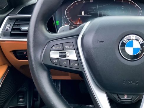 Used 2022 BMW 330i xDrive Sedan w/ Premium Package image 23