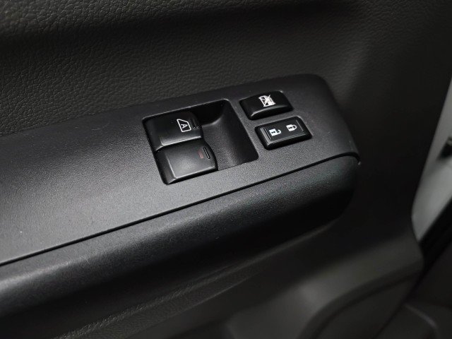 Used 2019 Nissan NV 2500 SV RWD image 27
