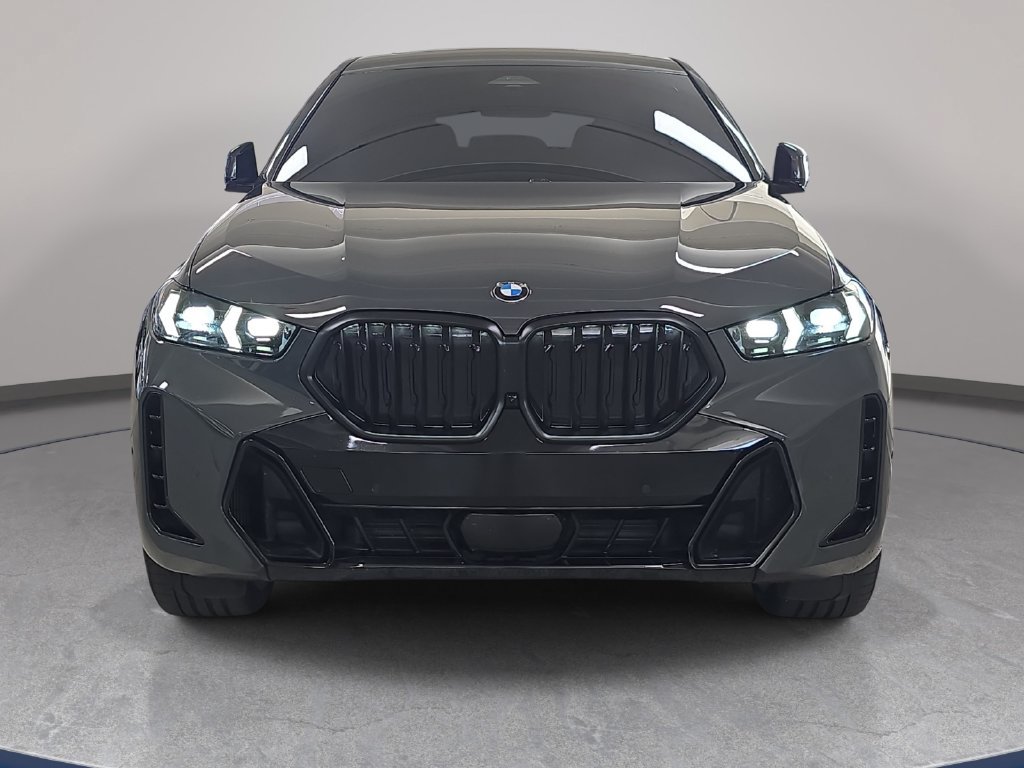 Used 2026 BMW X6 xDrive40i AWD/4WD image 3
