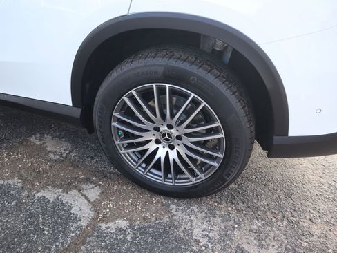 New 2026 Mercedes-Benz GLC 300 4MATIC image 9