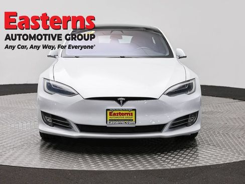 Used 2018 Tesla Model S 100D AWD/4WD image 2