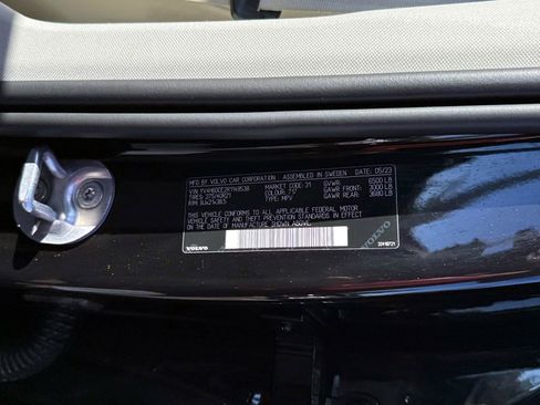 Certified 2024 Volvo XC90 T8 Plus w/ Protection Package Premier image 30