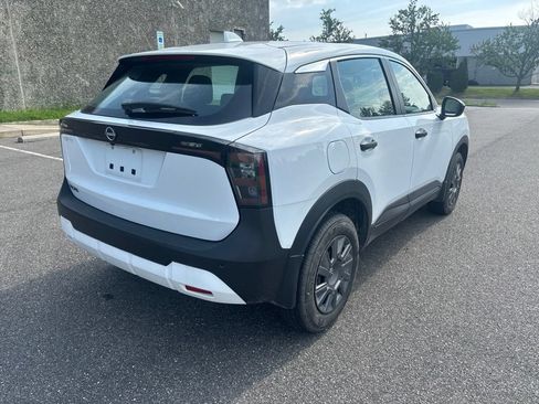 Used 2025 Nissan Kicks S FWD image 7