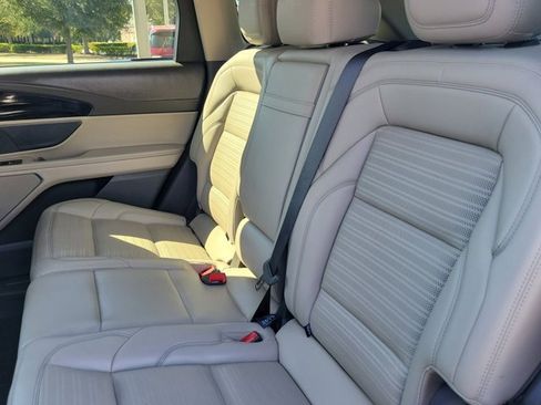 Certified 2024 Lincoln Nautilus Reserve w/ Equipment Group 202A image 15