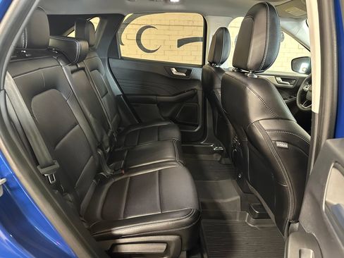 Used 2022 Ford Escape SEL w/ Equipment Group 302A AWD/4WD image 19