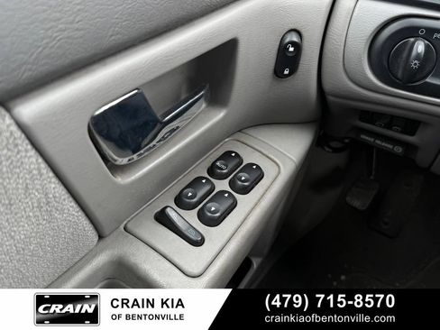 Used 2000 Ford Taurus SE FWD image 10