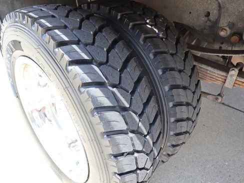 Used 2022 Ford F550 4x4 Crew Cab Super Duty w/ Power Equipment Group image 38