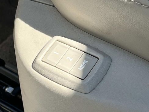 Used 2013 Cadillac SRX Performance image 24