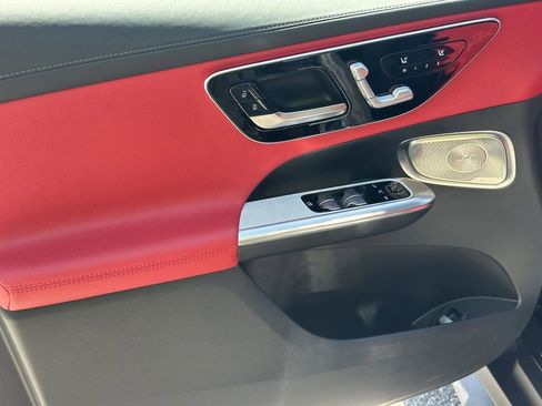 Certified 2025 Mercedes-Benz GLC 300 4MATIC image 11