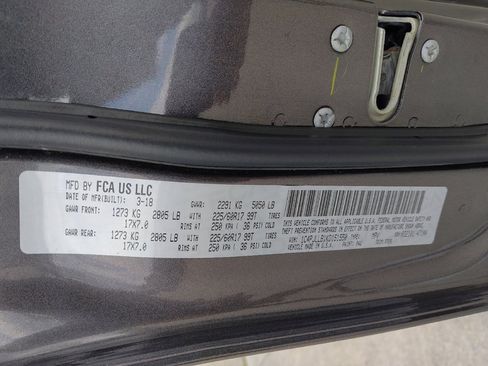 Used 2019 Jeep Cherokee Latitude Plus FWD image 33