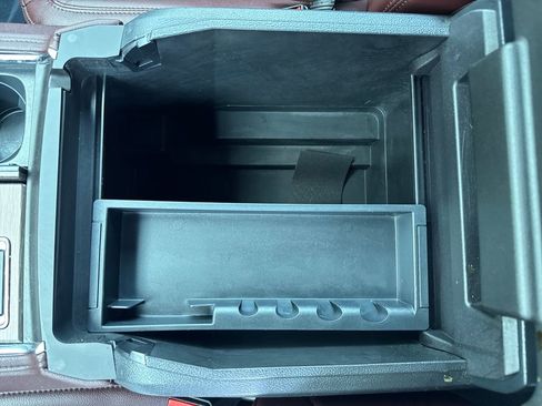 Used 2023 Ford Expedition Limited image 26